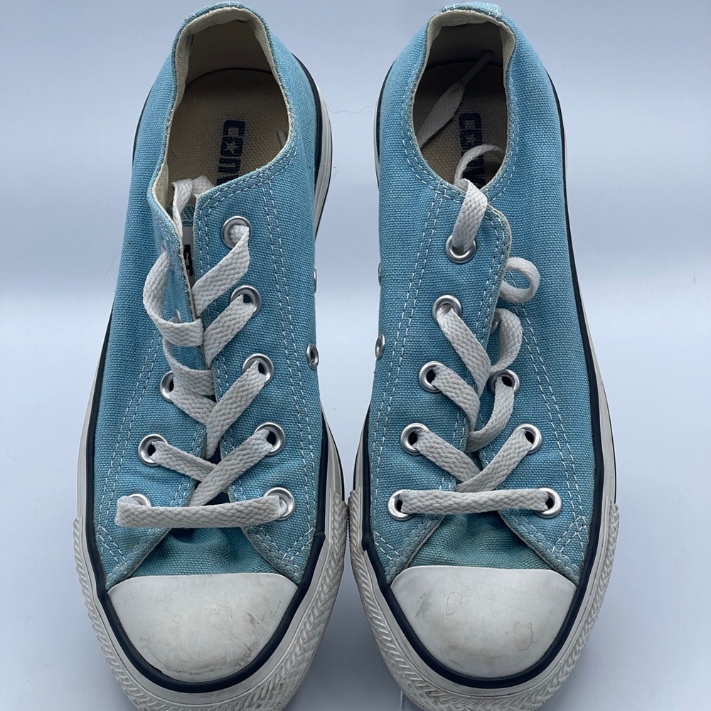 Converse Chuck Taylor All Star Low Top Canvas Sneakers | Blue | Women’s 6